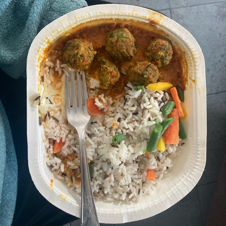 photo of Ikea Lättlagat Polpette Vegetali Con Riso Verdure E Salsa Curry shared by @violainz on  14 Mar 2023 - review