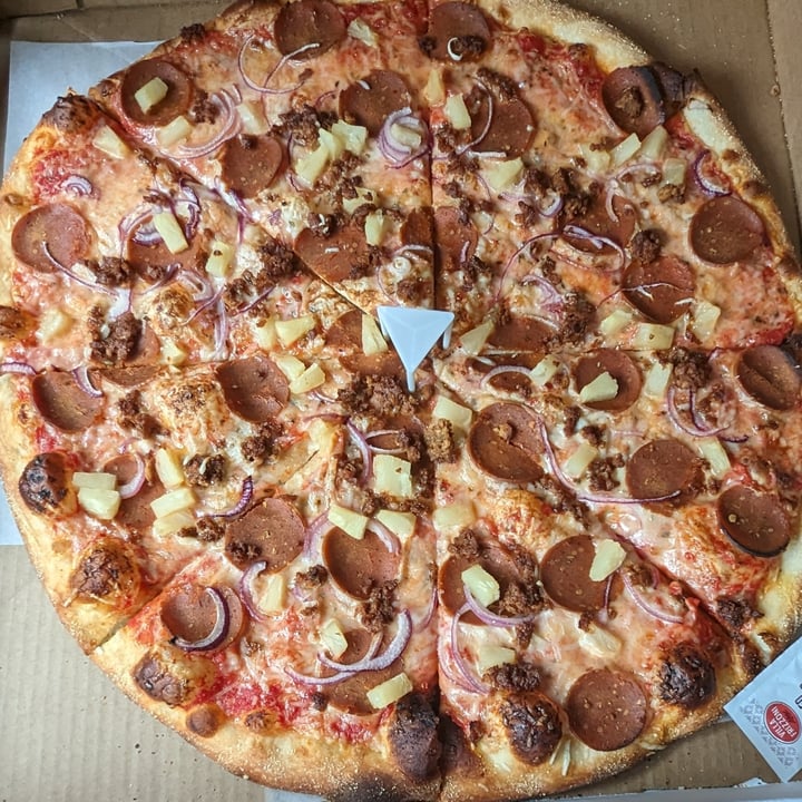 photo of Americana Pizza Vegan Pepperoni and Sausage shared by @jacksontibet on  03 Jul 2023 - review