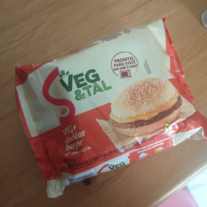 photo of Sadia Cheddar burger shared by @alicehohne on  29 May 2023 - review