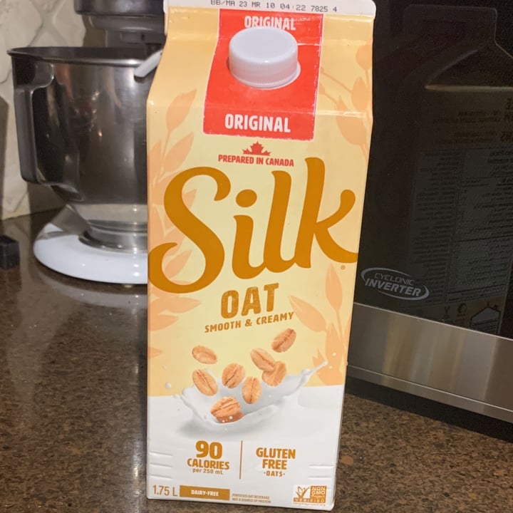 photo of Silk oat milk original shared by @ecoearth on  12 Jan 2023 - review