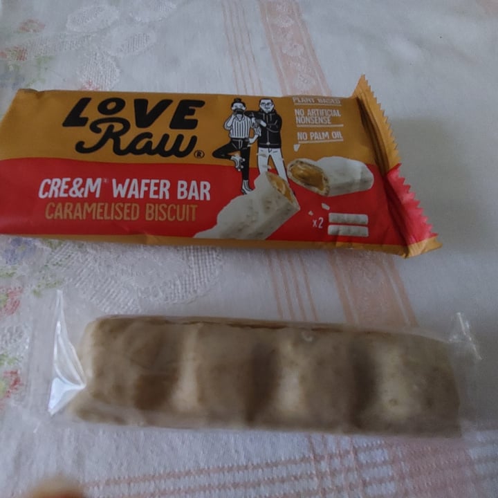 photo of LoveRaw Caramelised Biscuit Cream Wafer Bar shared by @ise93 on  23 Dec 2022 - review
