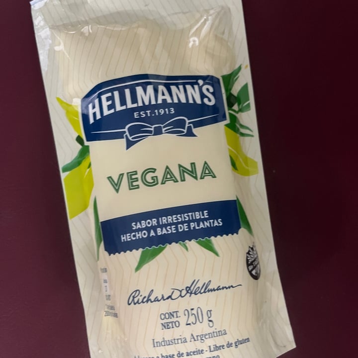 photo of Hellmann’s mayonesa vegana shared by @goveggy on  24 Dec 2022 - review