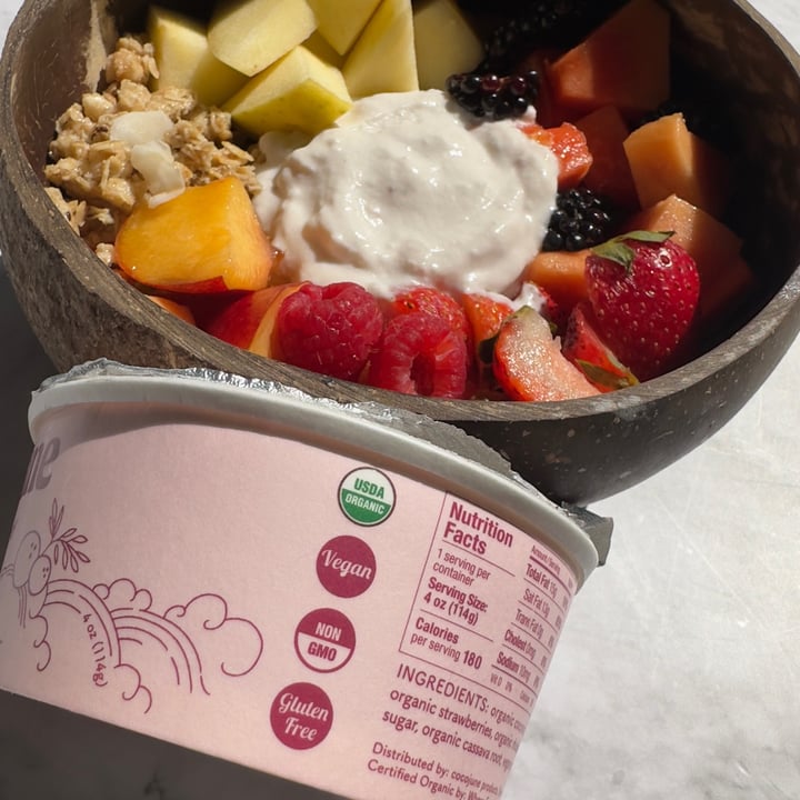photo of cocojune Strawberry Rhubarb Cultured Coconut Yogurt shared by @berryveganplanet on  17 Aug 2023 - review