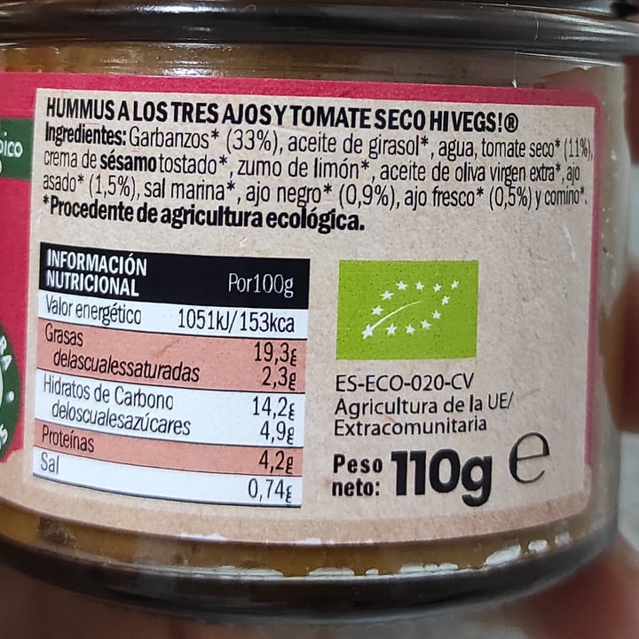 photo of Hi vegs hummus a los tres ajos y tomate seco shared by @j8se35 on  26 Feb 2023 - review
