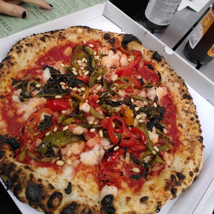 photo of Mastino il bacio shared by @walkabout-veg on  21 May 2023 - review