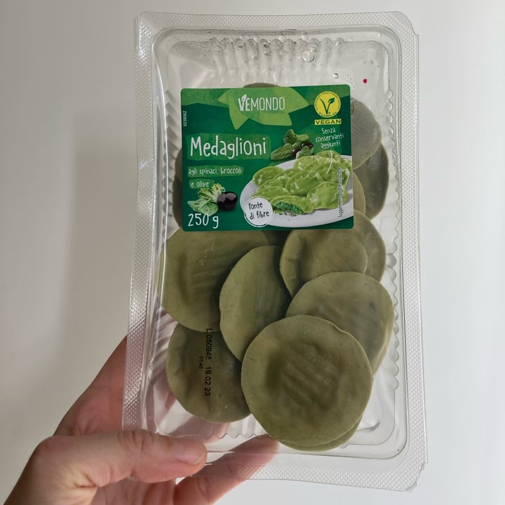 photo of Vemondo Ravioli Spinach Brocolis Olives shared by @franceschini on  15 Jan 2023 - review
