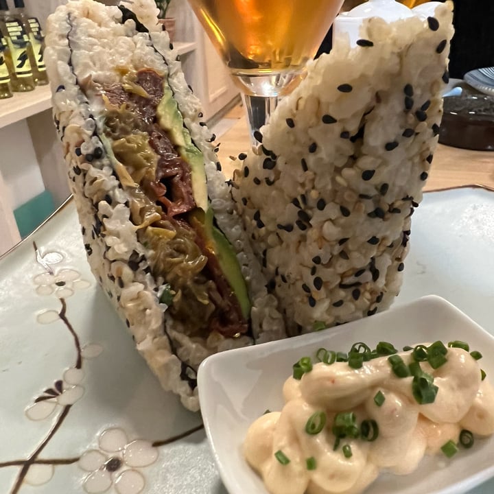 photo of Veganashi - Sushi Vegano Barcelona Sandwich De Sushi shared by @mariafortheanimals on  29 Jan 2023 - review
