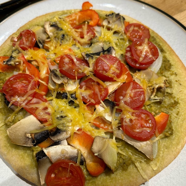 photo of Magioni cauliflower pizza shared by @veganarian-yogi on  17 Apr 2023 - review