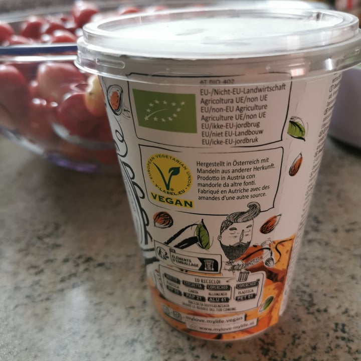 photo of My Love My Life Yogurt Di Mandorla shared by @barbabeagio on  04 Jun 2023 - review