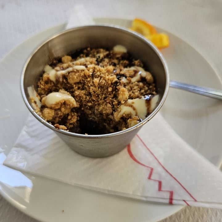 photo of Veggie Garden Apple Crumble shared by @amelie3l on  29 Jul 2023 - review