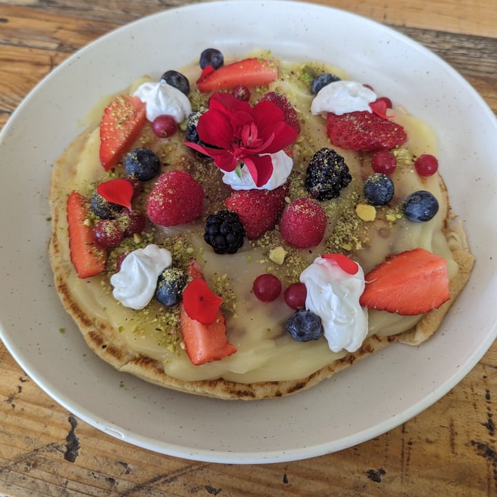 photo of Meraki Market Café Berry And Vanilla Cream Pancake shared by @mattyoladipo on  14 Mar 2023 - review