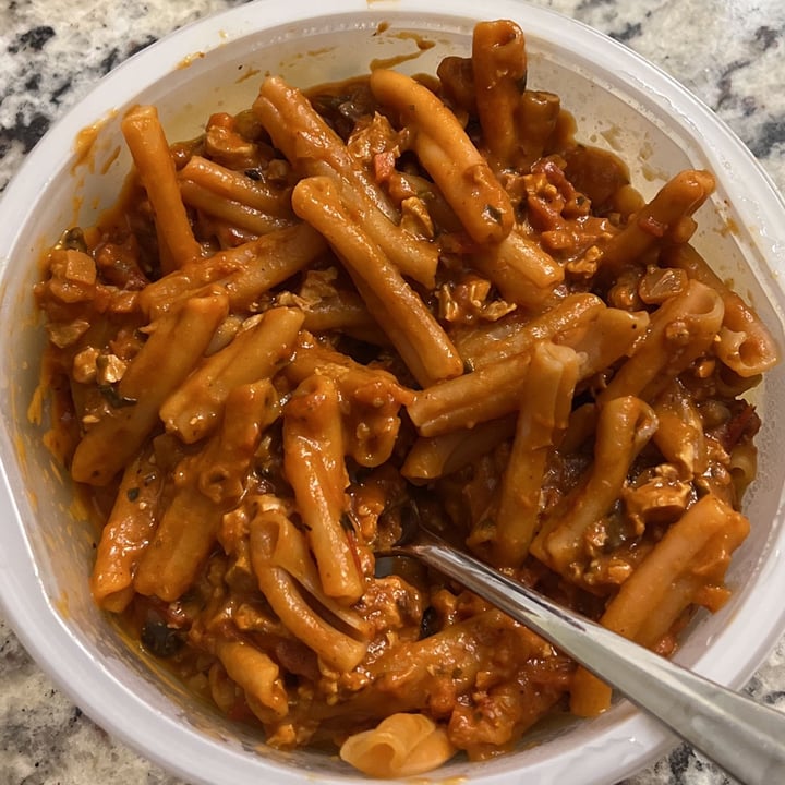 photo of Trader Joe's Vegan Pasta Bolognese shared by @caradancer on  30 Dec 2022 - review