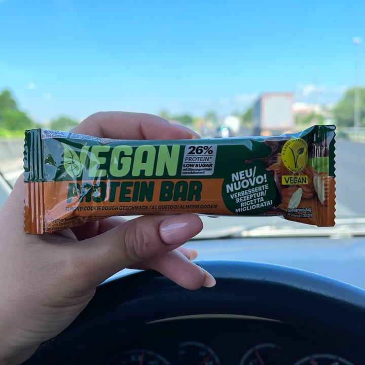 photo of Lidl vegan protein bar gusto di biscotto alle mandorle shared by @ademarsi on  26 Jun 2023 - review