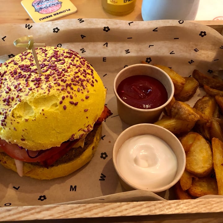 photo of Flower Burger barrow burger shared by @babi84 on  27 Mar 2023 - review