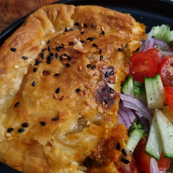 photo of Simple Truth Plant-Based Curry Pie shared by @carmz on  23 Mar 2023 - review
