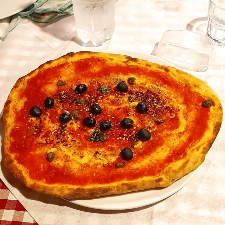 photo of trattoria pizzeria il vicoletto Pizza siciliana senza acciughe shared by @ilabonvy on  16 Jun 2023 - review