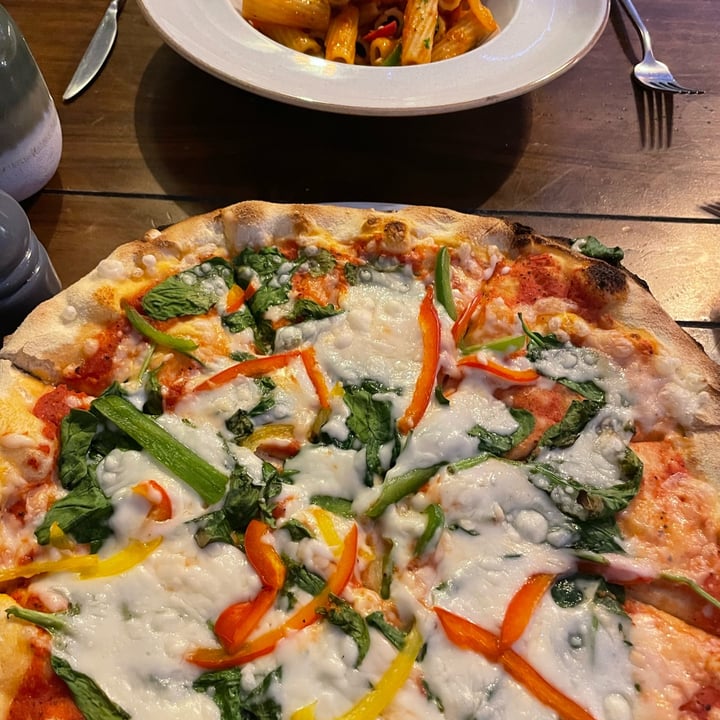 photo of Vercelli Restaurant Hexham Potato Skins, Vegaherita Pizza, Spaghetti Capperi shared by @bethb394 on  16 Jan 2023 - review