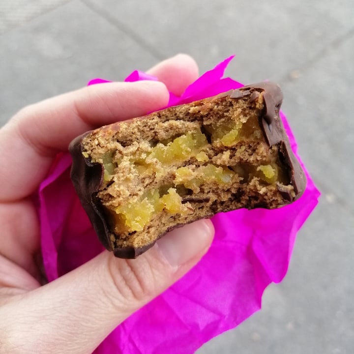 photo of Maynu sabores alfajor shared by @carenfg on  18 Jun 2023 - review