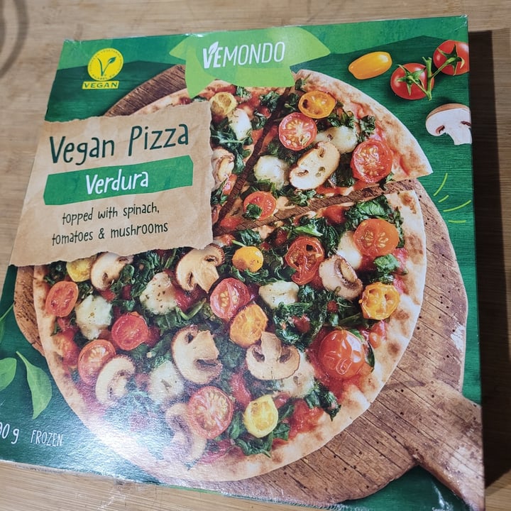 photo of Vemondo  Vegan Pizza Verdura shared by @happens on  01 Mar 2023 - review
