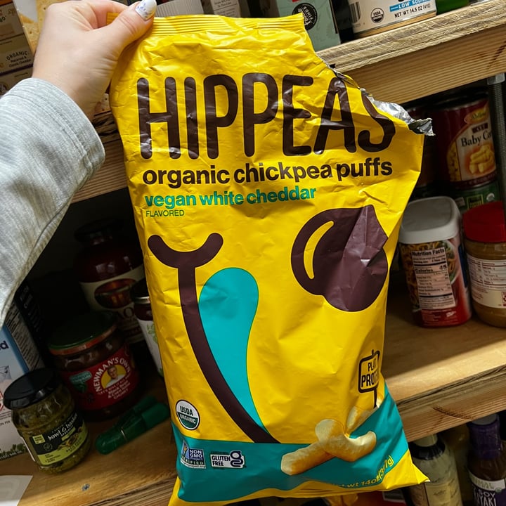photo of Hippeas Chickpea Puff Snacks - Vegan White Cheddar shared by @danidarling06 on  27 Mar 2023 - review