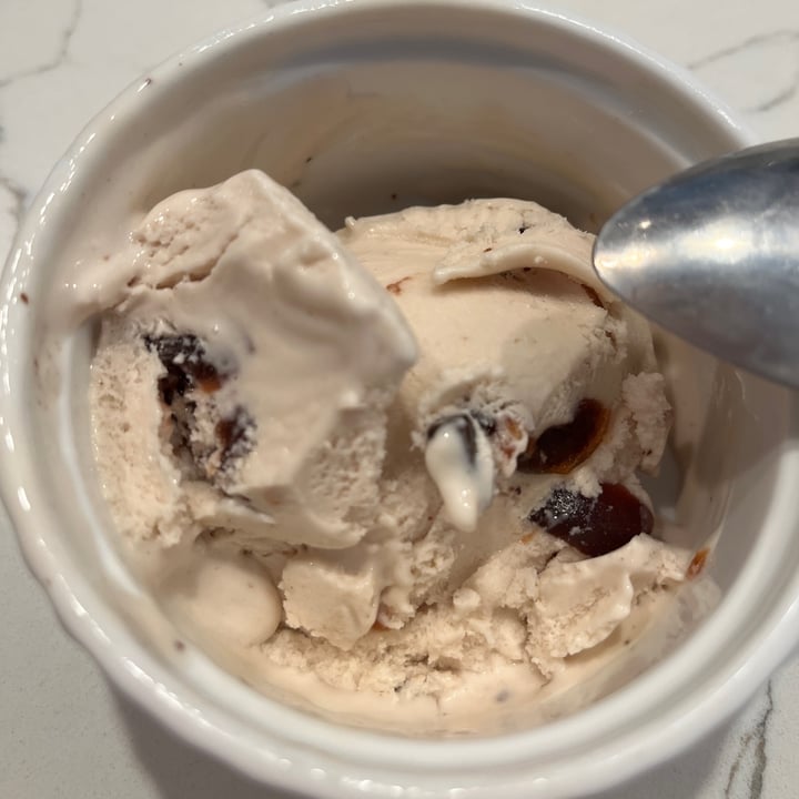 photo of Ben & Jerry's Cherry Garcia Non-Dairy Frozen Dessert shared by @alistar on  27 Jun 2023 - review