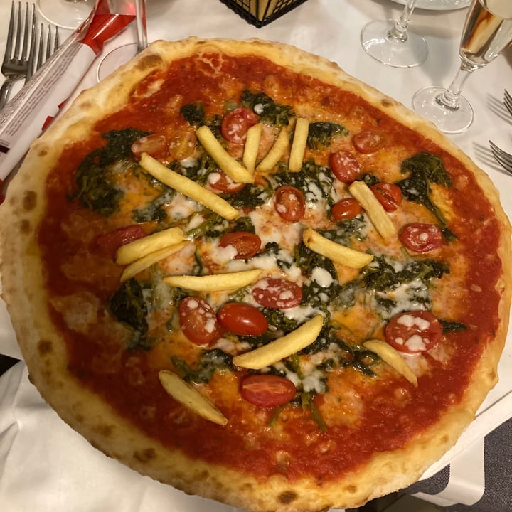 photo of Ristorante Lunico Pizza Vegana shared by @clara18 on  09 May 2023 - review