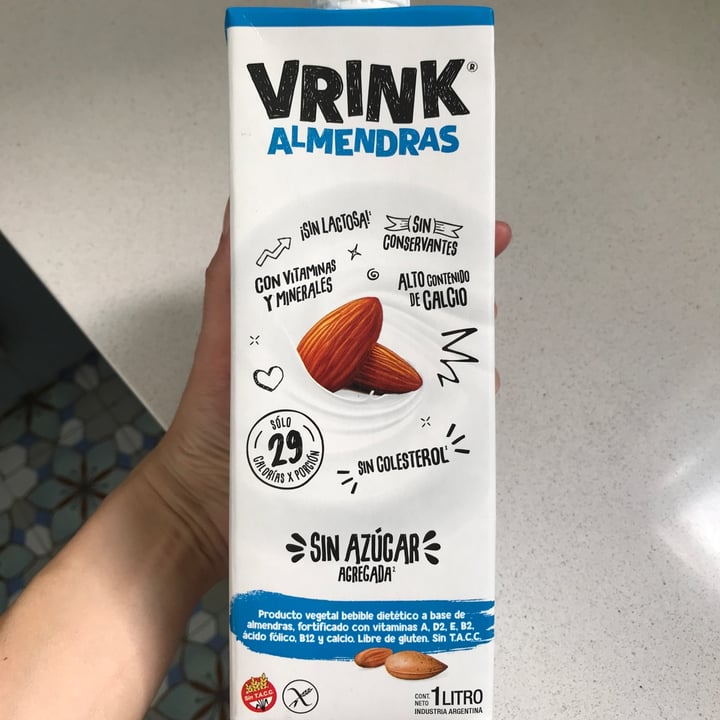 photo of Vrink Leche de almendras shared by @signorinaluciana on  16 Mar 2023 - review