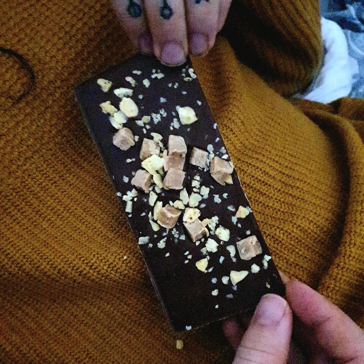 photo of OMV! Salted Caramel Fudge And Honeycomb Slab shared by @timea on  11 Mar 2023 - review