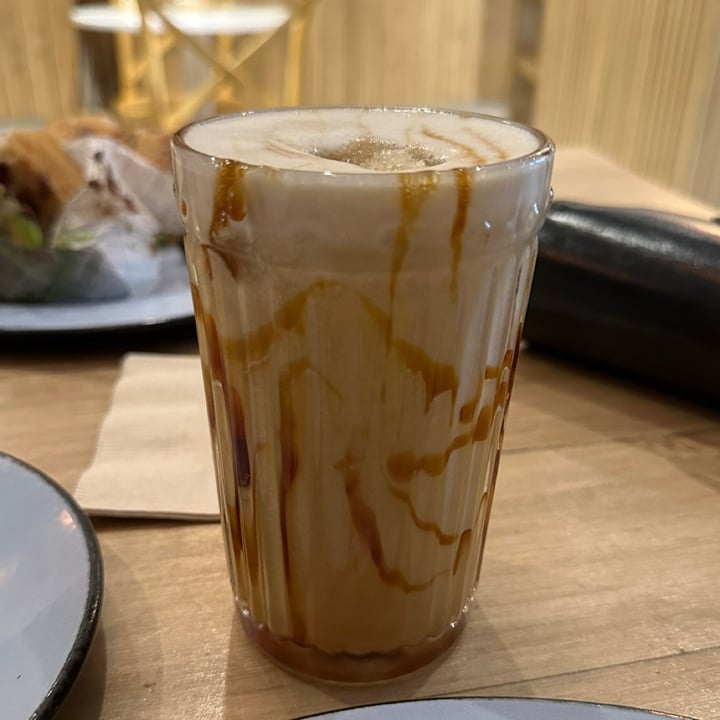 photo of Casa Nueza iced caramel latte shared by @juliaarena on  09 Jun 2023 - review