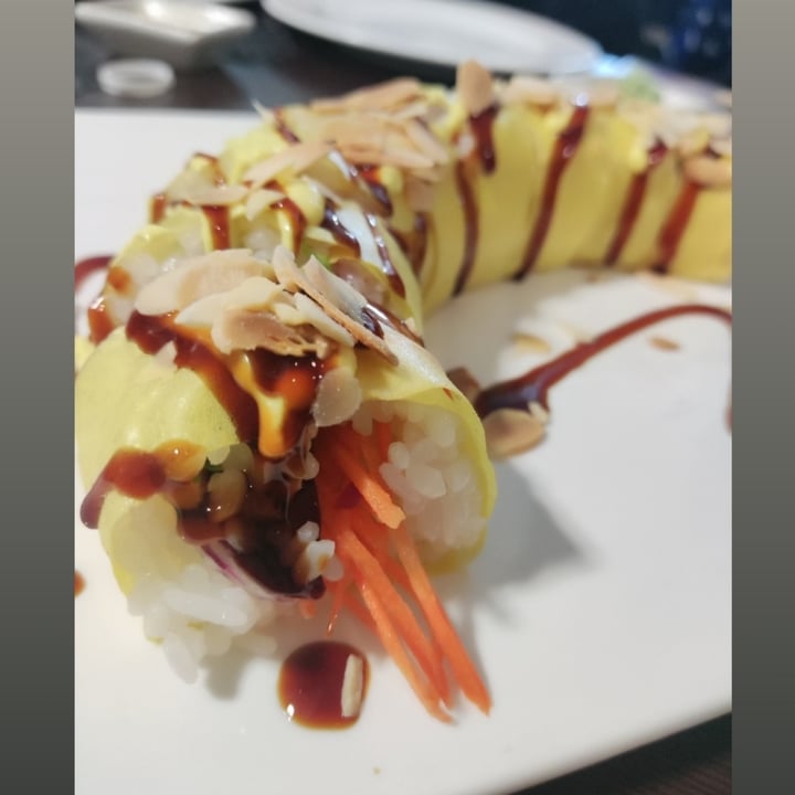 photo of Asia Fusion Sushi Rainbow Vegan Roll shared by @felika on  09 Jan 2023 - review