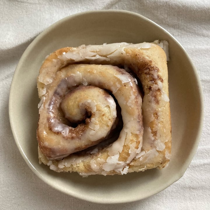 photo of Boneshaker Doughnuts Cinnamon Roll shared by @greenp on  19 Mar 2023 - review