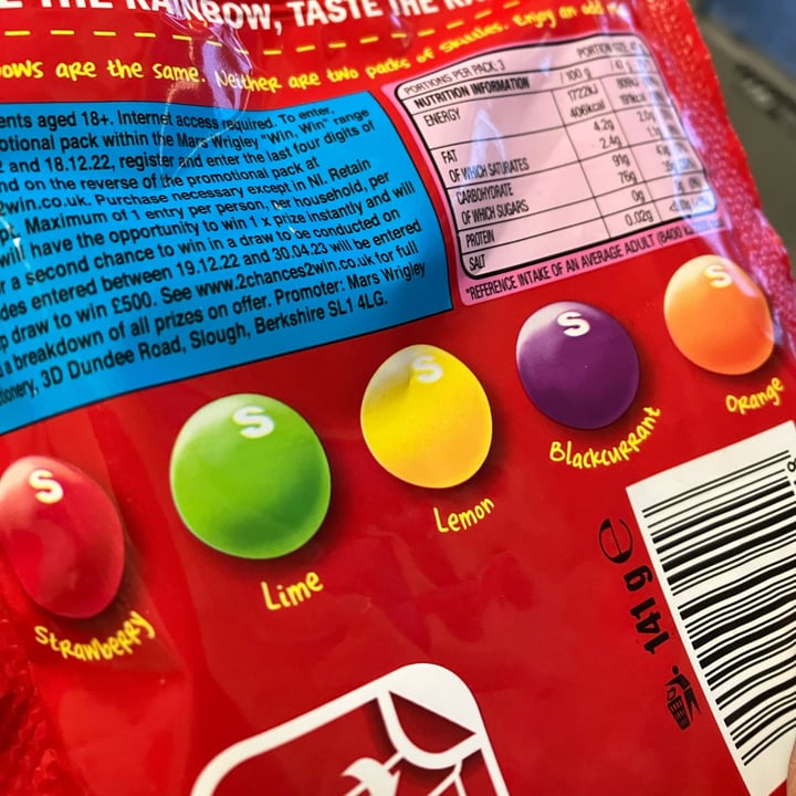 photo of Skittles Skittles Giants shared by @bugbiro on  24 Dec 2022 - review