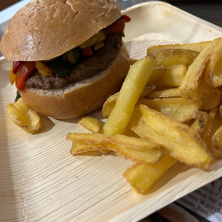 photo of Evergreen burger Veggy burger shared by @alexsunrise on  02 Mar 2023 - review