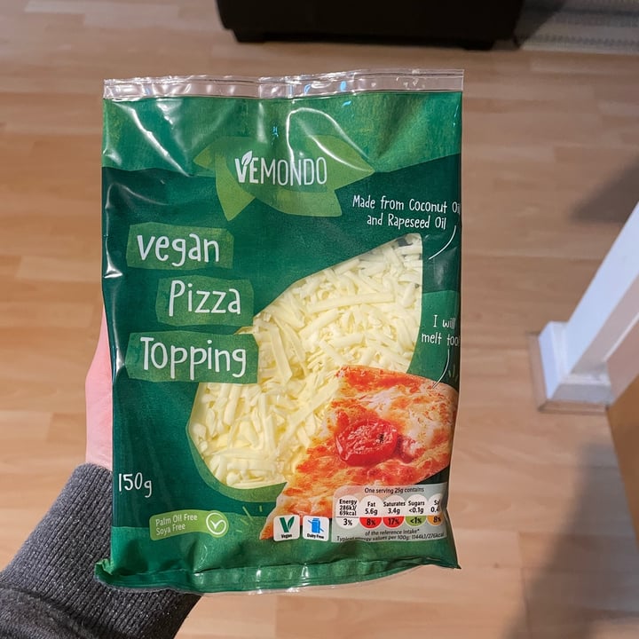 photo of Vemondo Vegan Pizza topping shared by @mariadesantis on  03 Jul 2023 - review