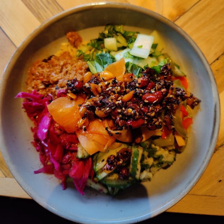 photo of Nutbutter Smithfield Rainbow Pad Thai shared by @holly-ilex on  29 May 2023 - review