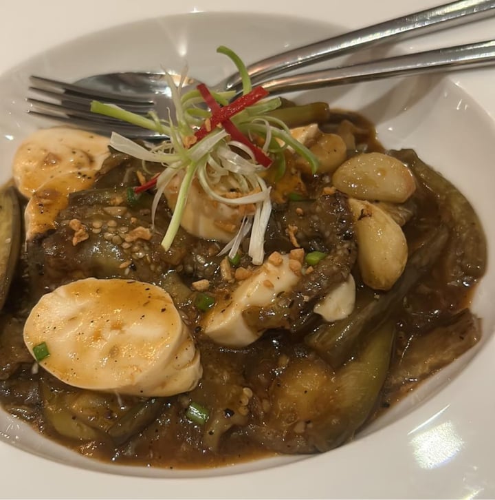 photo of Chanrey Tree Restaurant eggplant & tofu shared by @aninatroya on  06 Apr 2023 - review