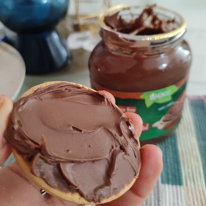 photo of Vemondo Hazelnut & Cocoa Spread shared by @vegancandyland on  09 Apr 2023 - review