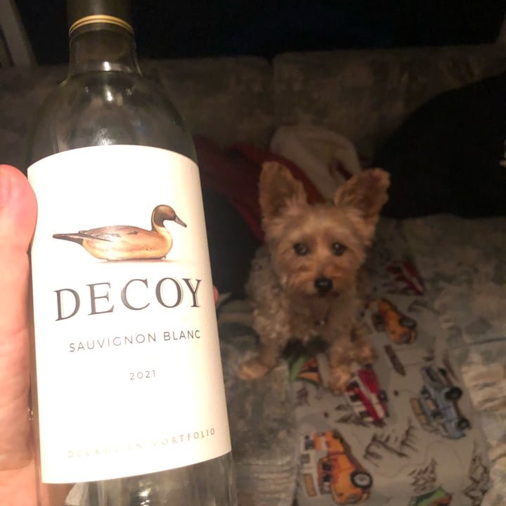 photo of Decoy Sauvignon Blanc shared by @nisharespect on  04 Mar 2023 - review