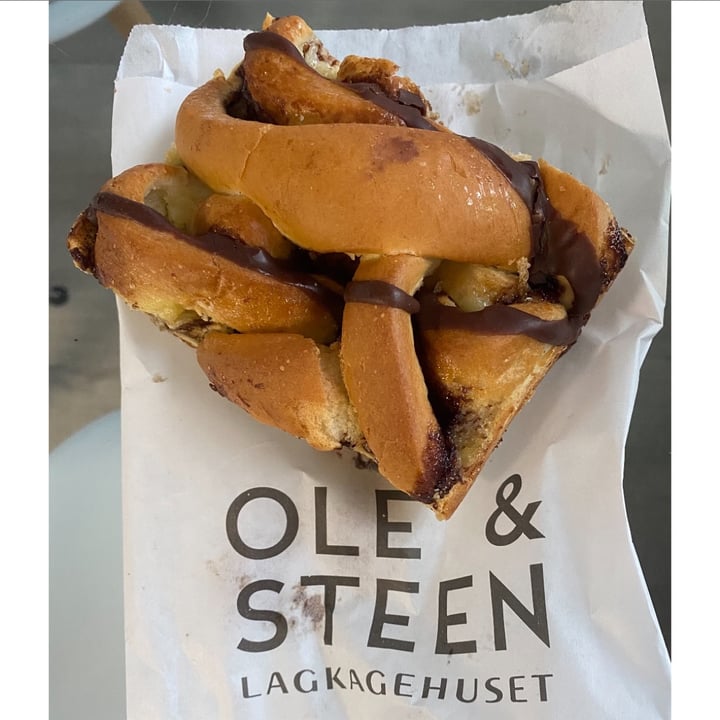 photo of Ole & Steen Vegan Cinnamon Social Slice shared by @giuliafabrini on  10 Jan 2023 - review