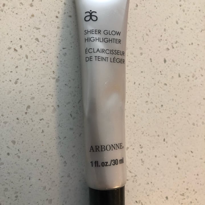 photo of Arbonne Sheet Glow Highlighter shared by @sueprozak on  27 Jan 2023 - review
