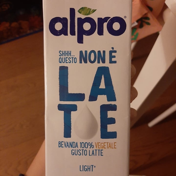 photo of Alpro Shhh… Questo Non È  Latte Light shared by @zxcvbnm12 on  25 Mar 2023 - review