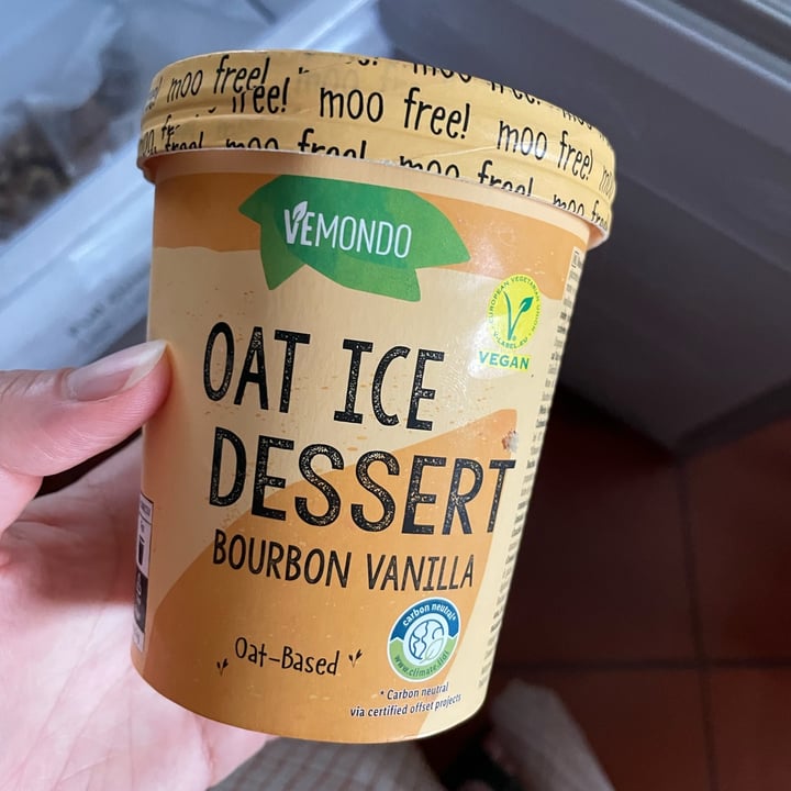 photo of Vemondo Oat ice cream vanilla shared by @chezblanchette on  29 Jun 2023 - review