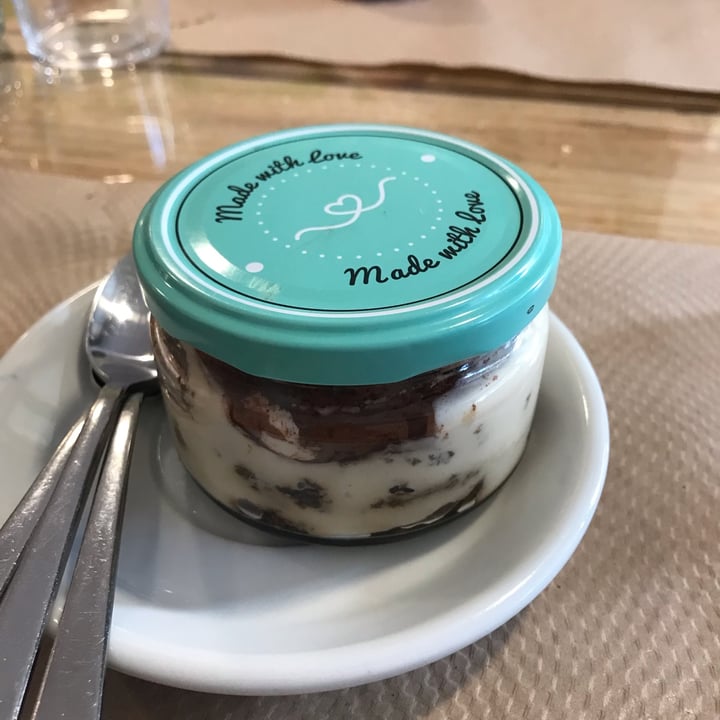 photo of Dolce Pizza y Los Veganos Tiramisu De Cafe shared by @elenamg2000 on  19 May 2023 - review