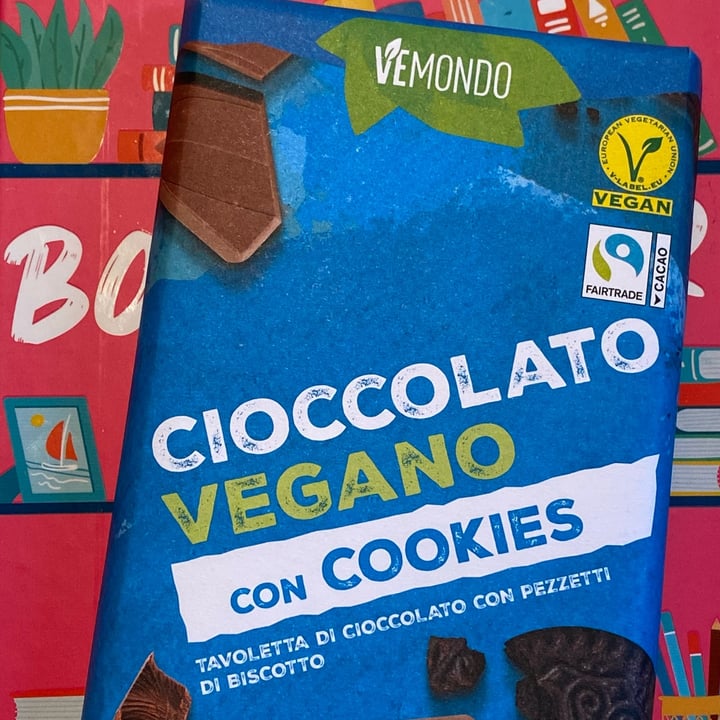 photo of Vemondo Cioccolato vegano con cookies shared by @aleglass on  11 Feb 2023 - review