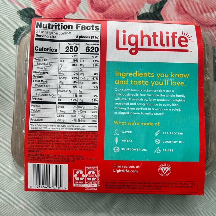 photo of Lightlife Plant-Based Chicken Tenders shared by @izzyyrey on  26 Apr 2023 - review
