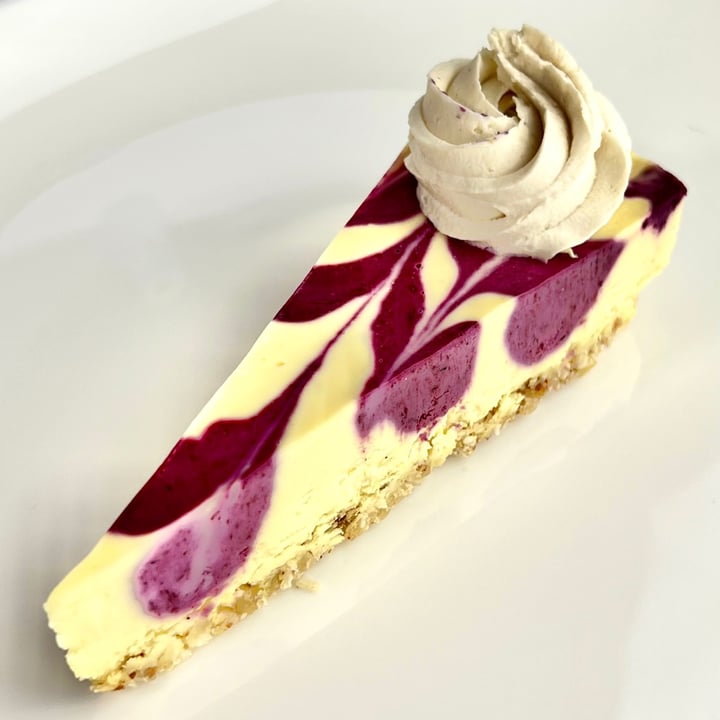 photo of Tiny Moreso Slice of Blueberry Lemon Cheesecake shared by @pdxveg on  29 Mar 2023 - review