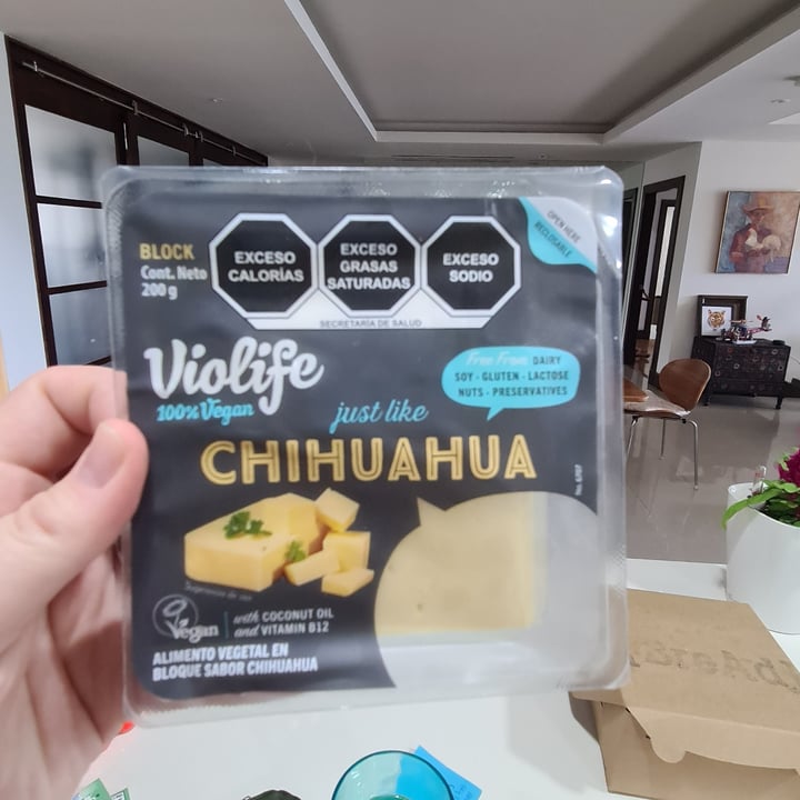 photo of Violife Queso chihuahua shared by @sofihuasteca on  02 Apr 2023 - review