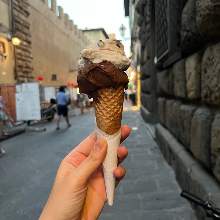 photo of La Gelatiera Gelato Cioccolato e Stracciatella shared by @ilarencik on  17 Jul 2023 - review