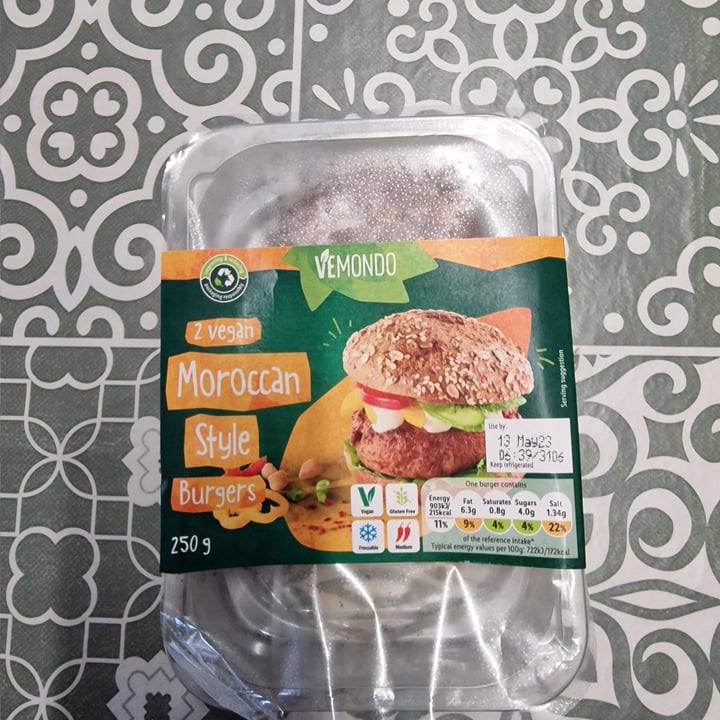 photo of Vemondo 2 vegan Moroccan style burgers shared by @joyce23 on  10 May 2023 - review