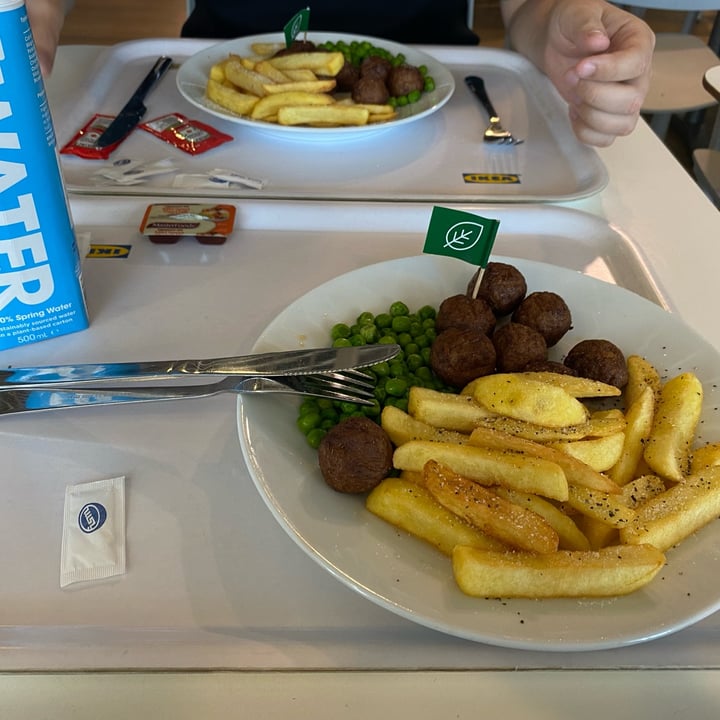 photo of IKEA Perth Restaurant plant based sweedish meatballs shared by @plantbasedlover on  03 Jan 2023 - review
